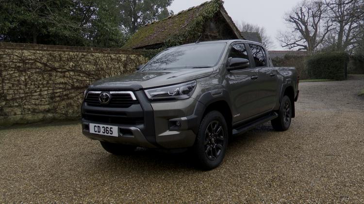 TOYOTA HILUX DIESEL Invincible D/Cab Pick Up 2.4 D-4D Auto